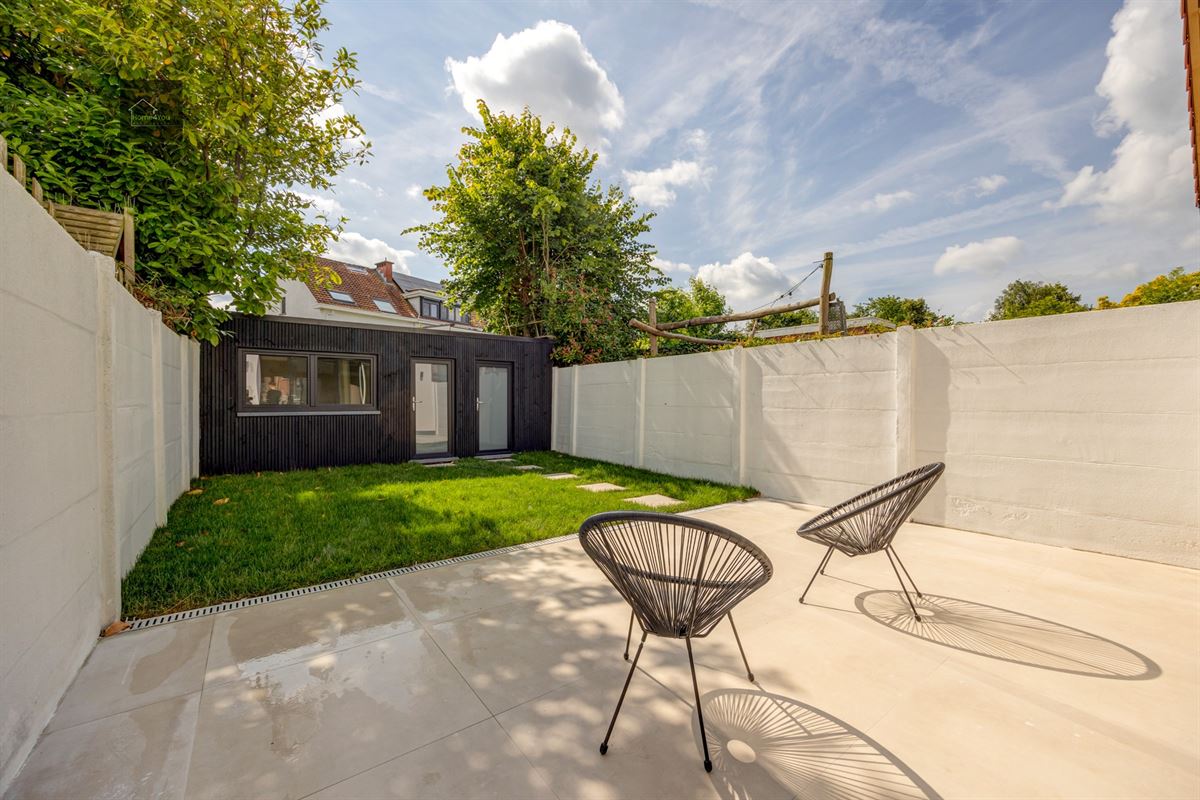 Prachtig gerenoveerde en zéér energiezuinige (EPC 111) woning 