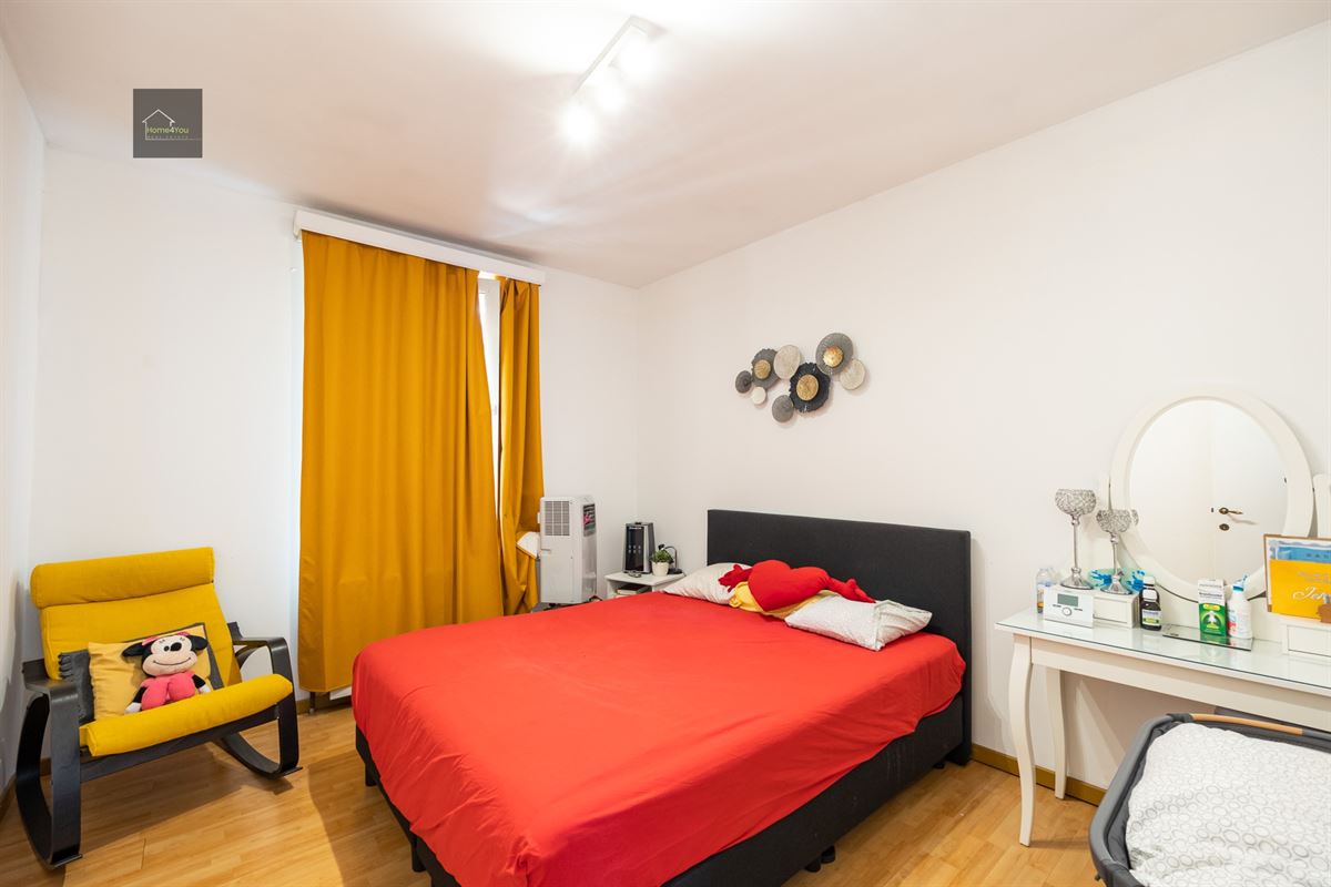 Ruim 2 slaapkamer appartement vlakbij invalswegen