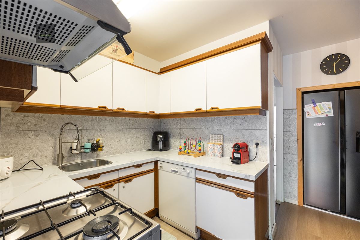 Ruim 2 slaapkamer appartement vlakbij invalswegen