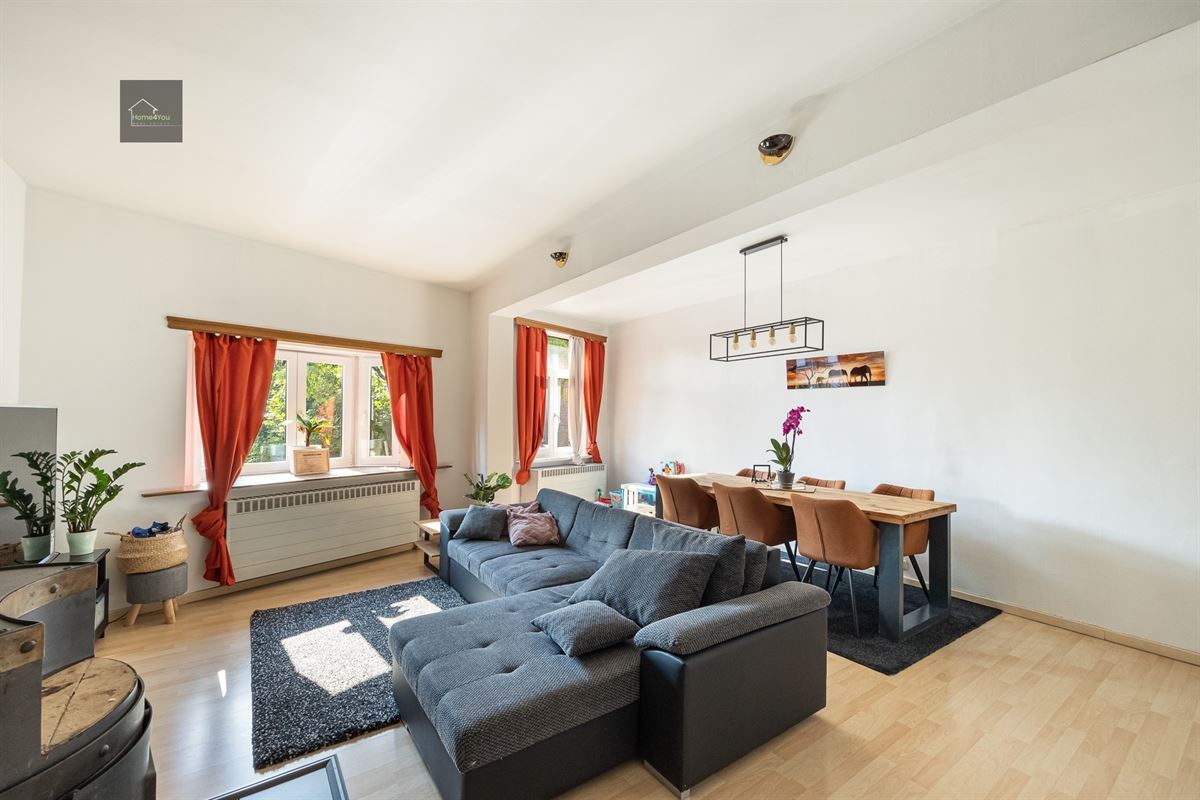 Ruim 2 slaapkamer appartement vlakbij invalswegen