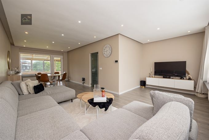 Instapklare woning met zongerichte tuin op TOP locatie