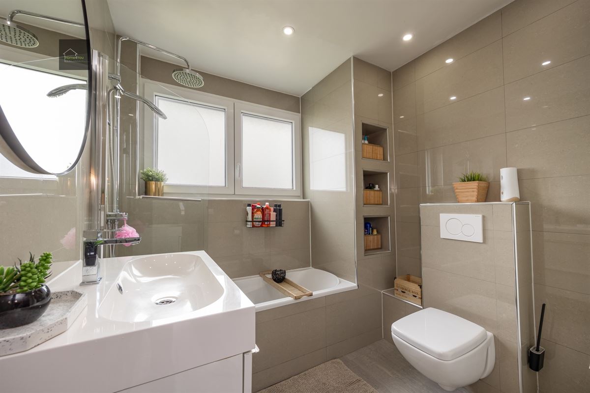 Instapklare woning met zongerichte tuin op TOP locatie