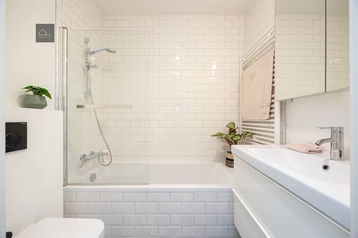 Gerenoveerd appartement met buitenruimte 