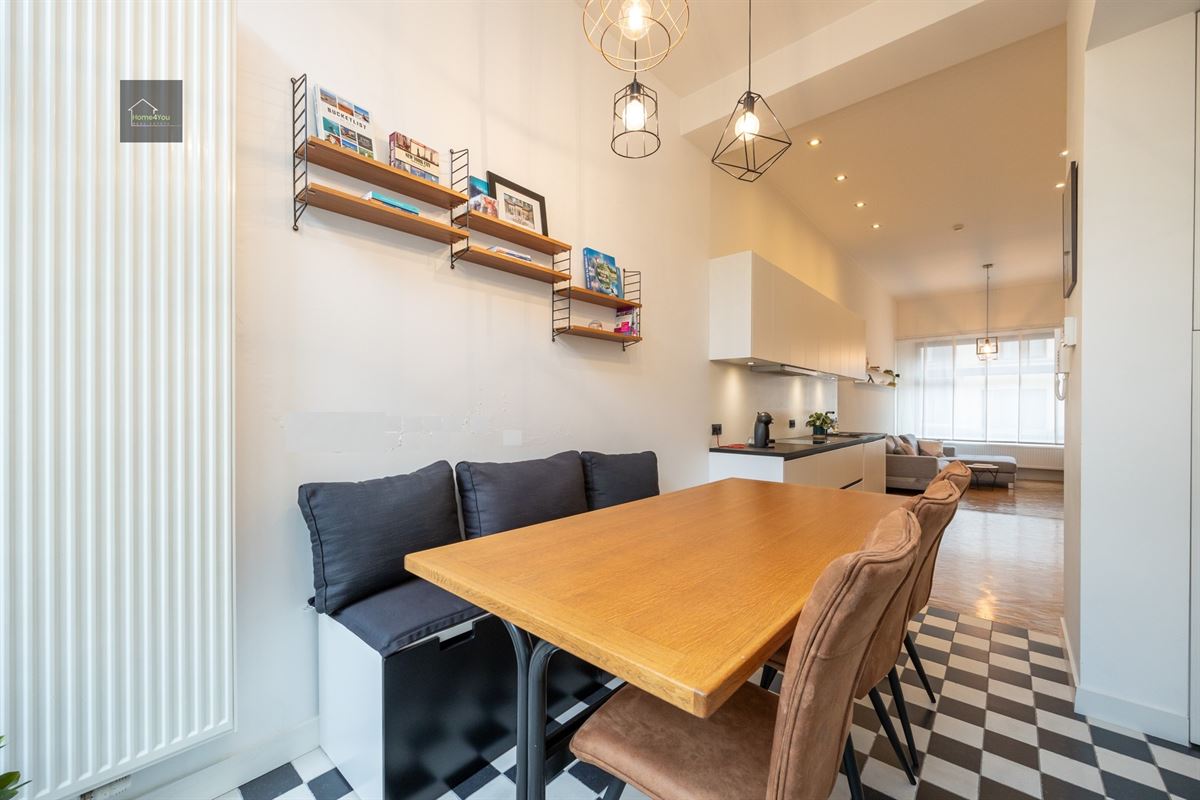 Gerenoveerd appartement met buitenruimte 