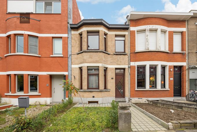 Instapklare gezinswoning met 3 slaapkamers in Deurne.