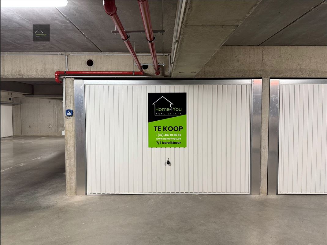 Ruime garagebox in nieuwbouwresidentie.