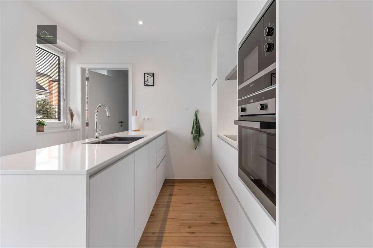Hoogwaardig gelijkvloers nieuwbouw appartement met tuin.