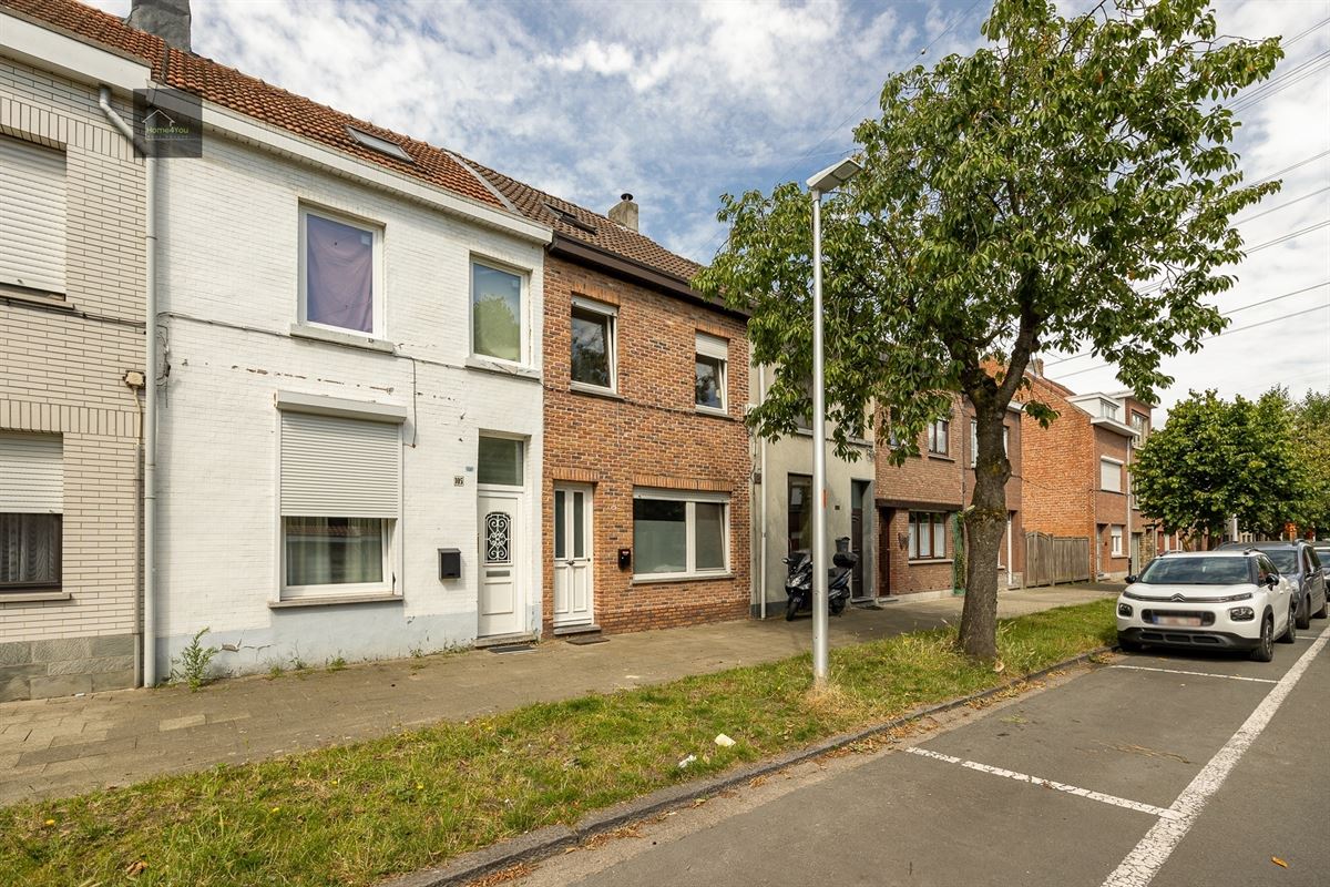 Instapklare woning met ruime kamers in rustige buurt