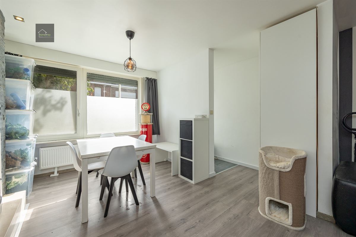 Instapklare woning met ruime kamers in rustige buurt