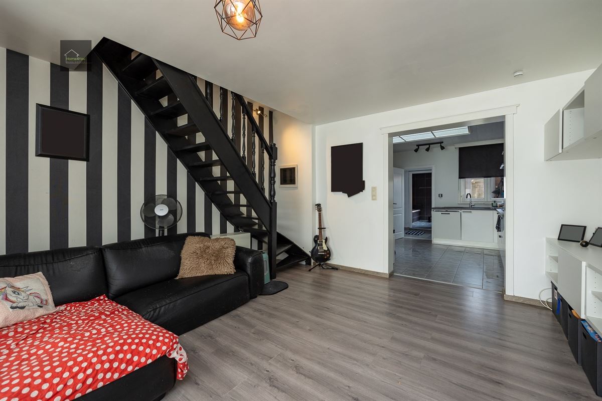 Instapklare woning met ruime kamers in rustige buurt
