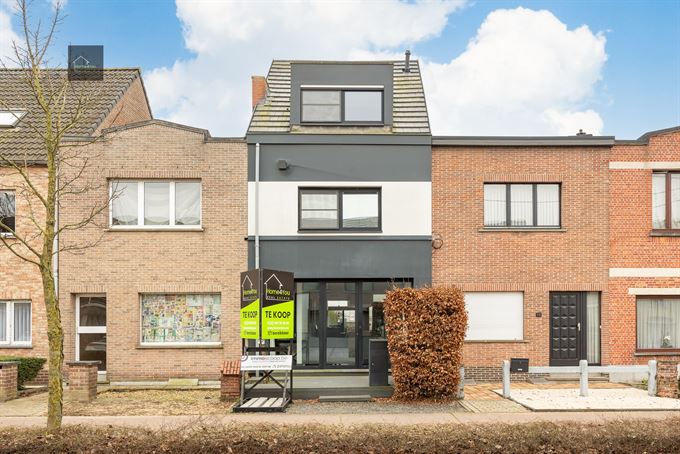 Gerenoveerde en instapklare woning met garage en zonnige tuin
