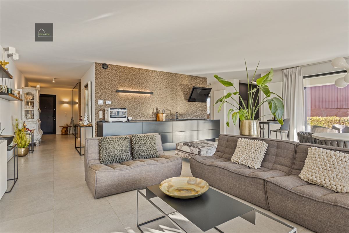 Prachtige gelijkvloers loft met ruim en zongericht terras