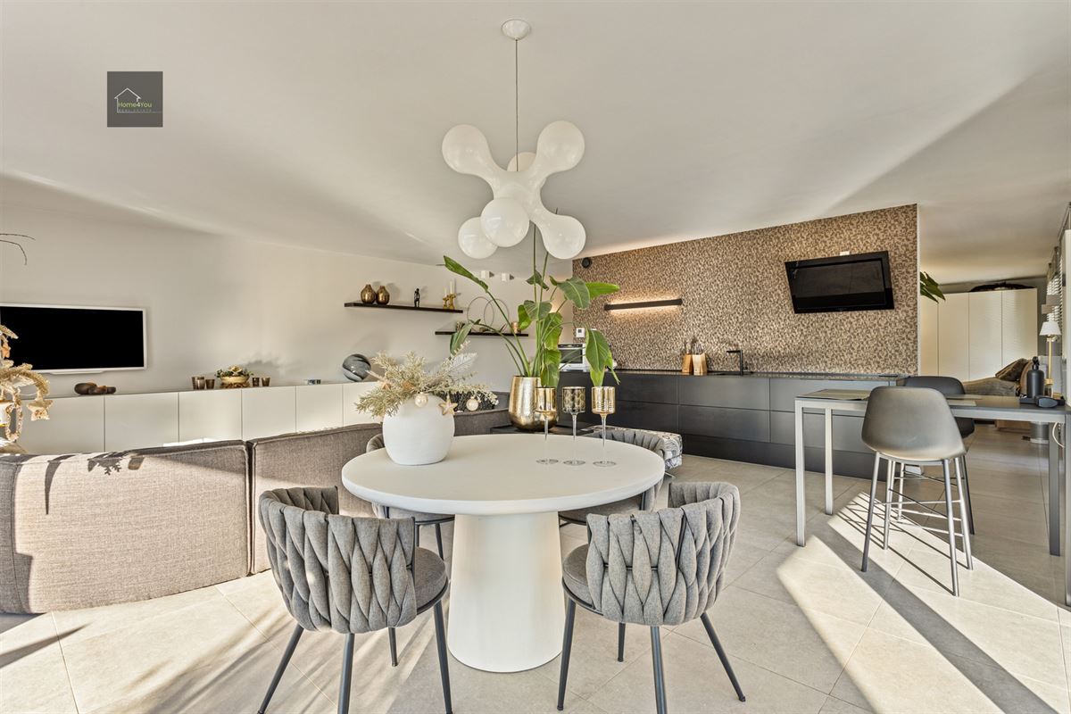 Prachtige gelijkvloers loft met ruim en zongericht terras