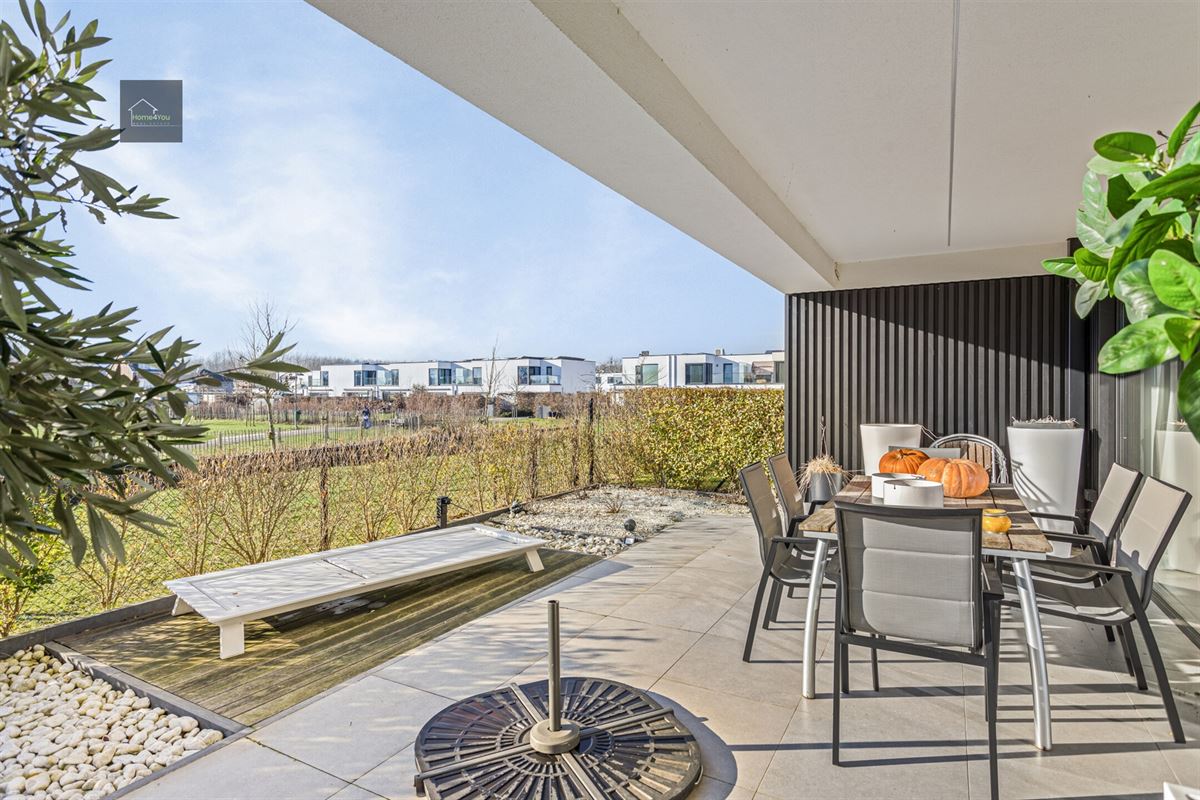Prachtige gelijkvloers loft met ruim en zongericht terras