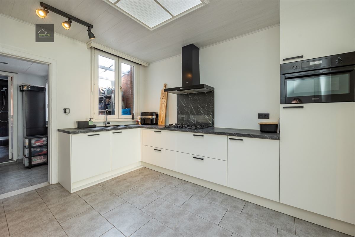 Instapklare woning met ruime kamers in rustige buurt