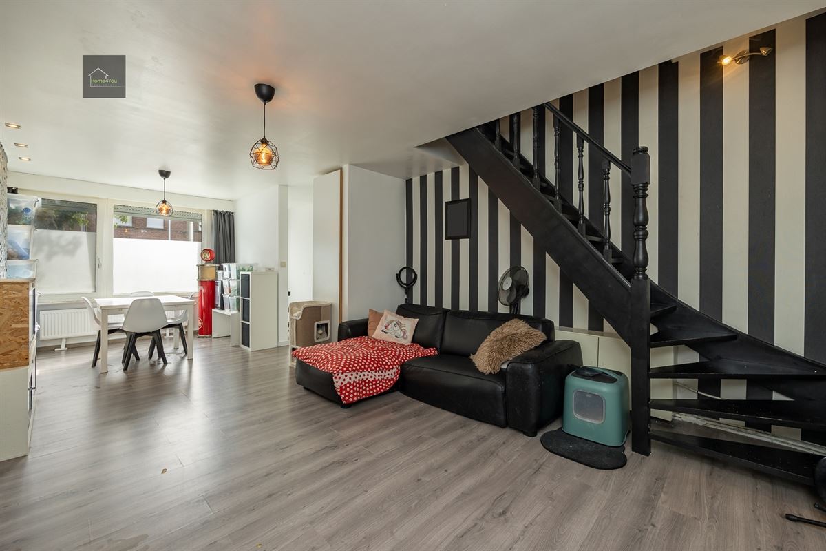 Instapklare woning met ruime kamers in rustige buurt