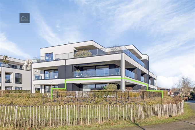 Prachtige gelijkvloers loft met ruim en zongericht terras