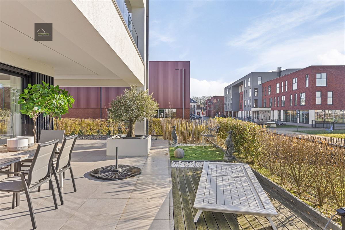 Prachtige gelijkvloers loft met ruim en zongericht terras