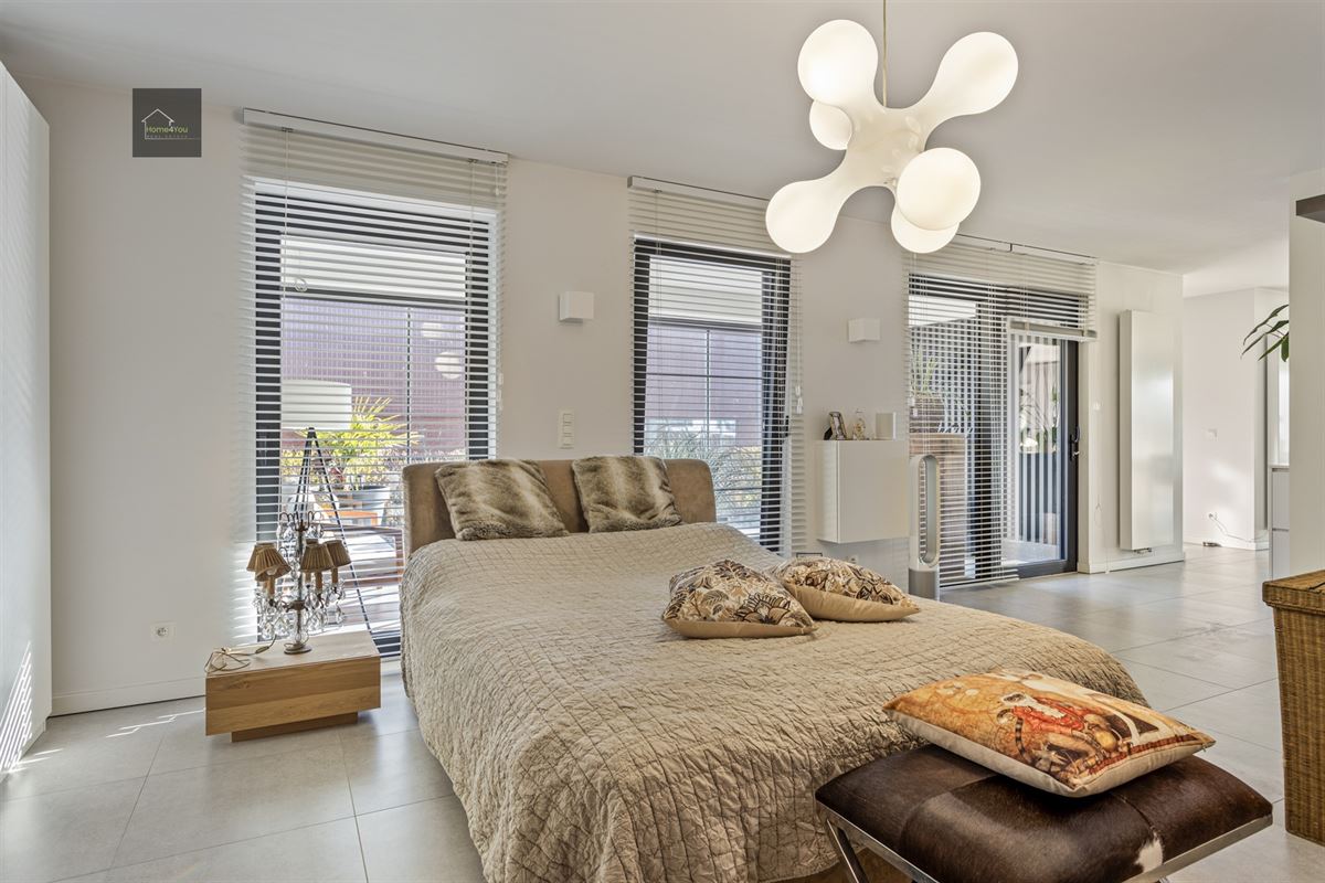 Prachtige gelijkvloers loft met ruim en zongericht terras