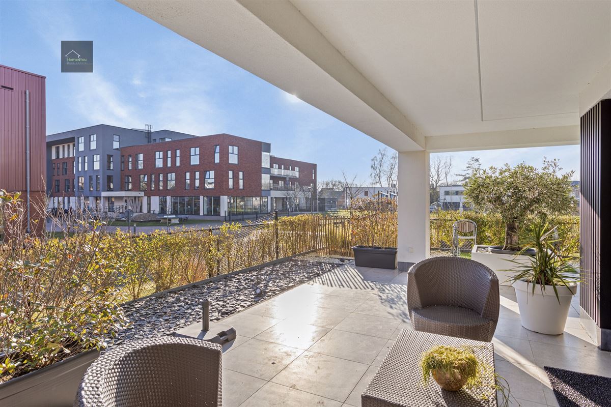 Prachtige gelijkvloers loft met ruim en zongericht terras