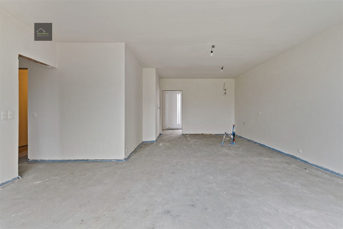 Nieuwbouw, groot en rustig gelegen. (6% BTW mogelijk)