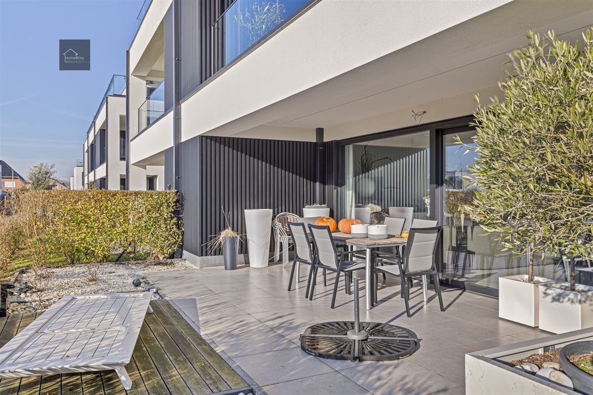 Prachtige gelijkvloers loft met ruim en zongericht terras
