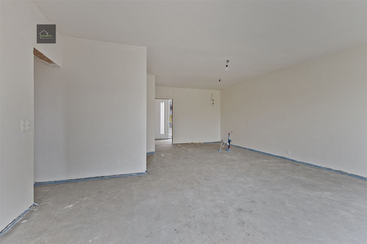 Nieuwbouw, groot en rustig gelegen. (6% BTW mogelijk)