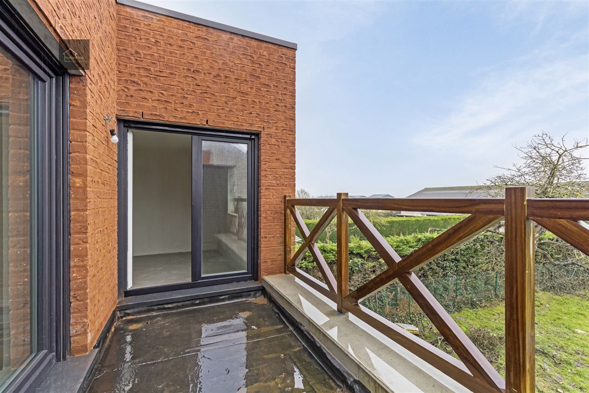 Nieuwbouw, groot en rustig gelegen. (6% BTW mogelijk)
