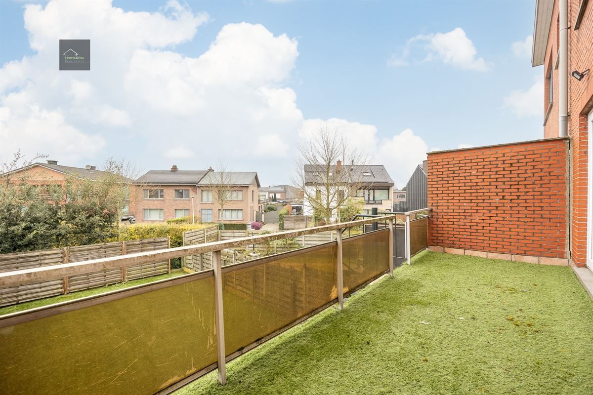 Bel-etage woning met zonnepanelen en laadpaal op toplocatie