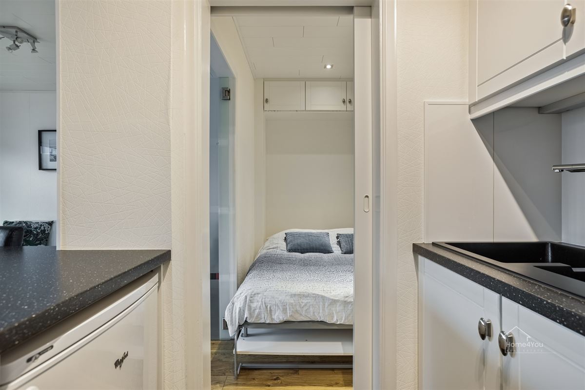 Mooie opgefriste bemeubelde studio met 1 slaapkamer op gelijkvloers op 50 meter van strand en dijk.