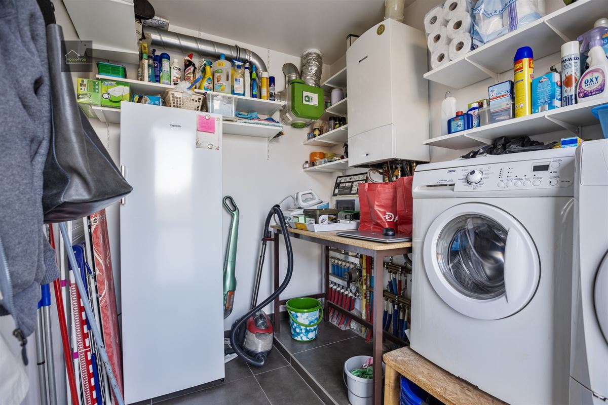 Gerenoveerde rijwoning met 2 slaapkamers, mooie tuin/terras.