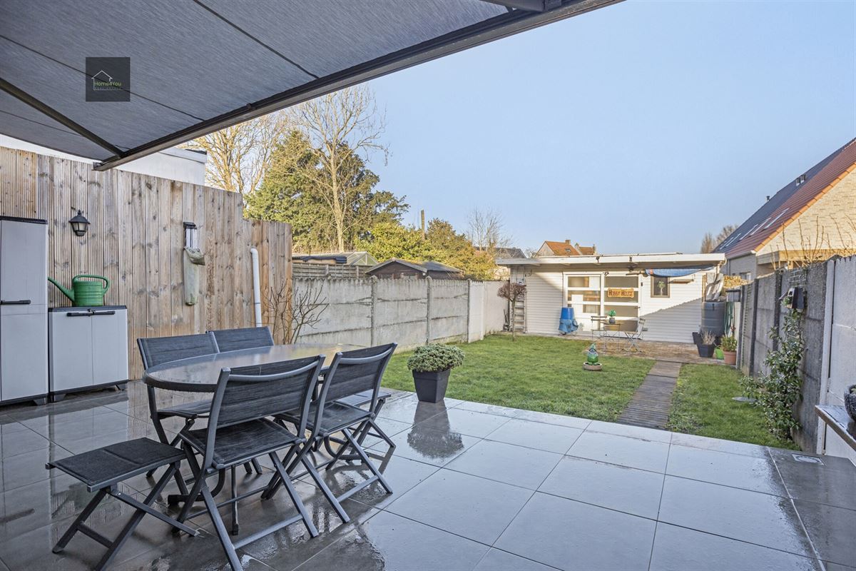 Gerenoveerde rijwoning met 2 slaapkamers, mooie tuin/terras.