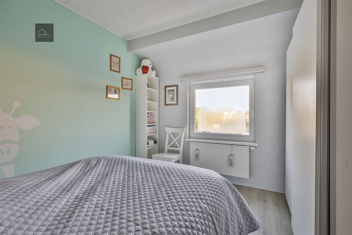 Gerenoveerde rijwoning met 2 slaapkamers, mooie tuin/terras.