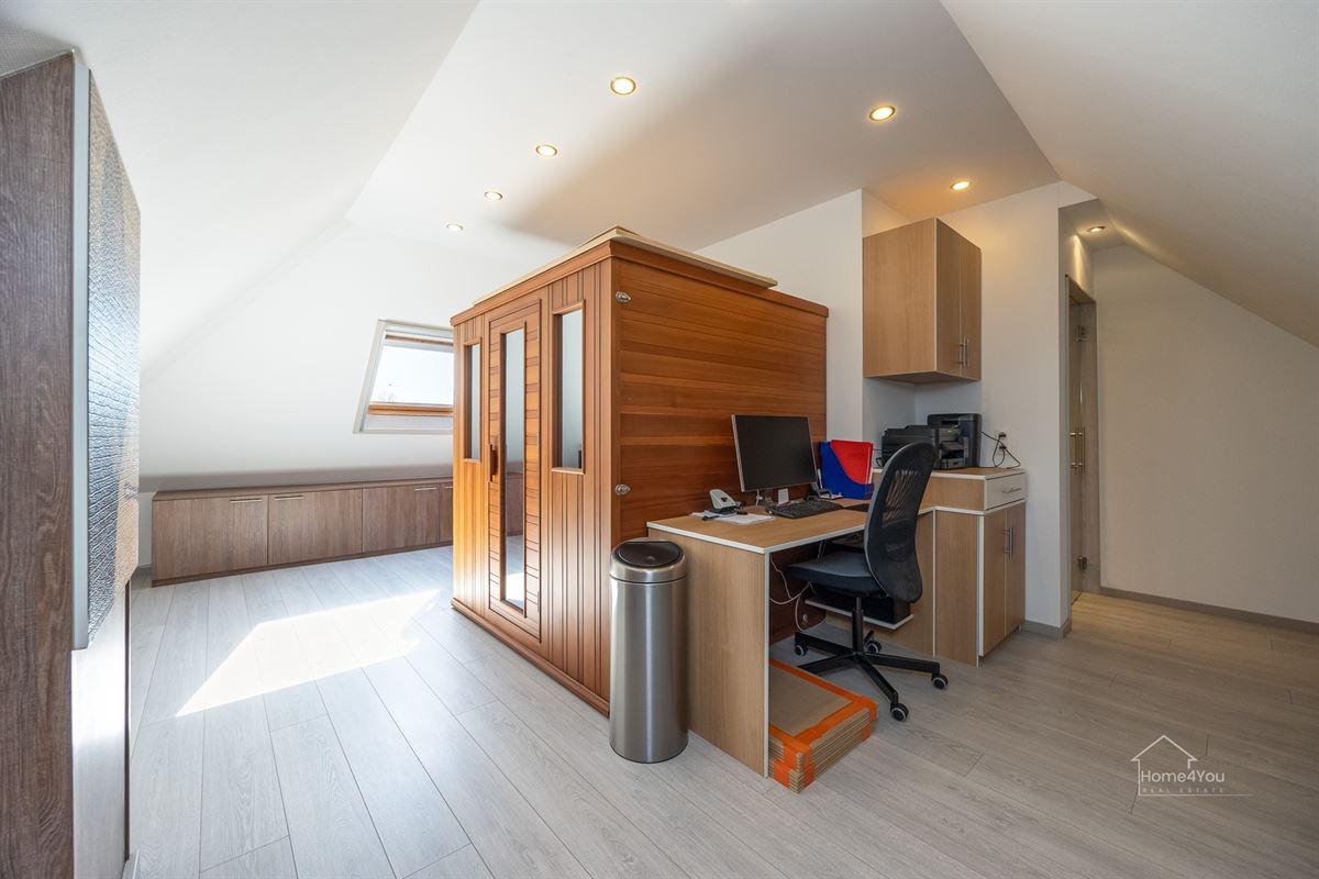 Moderne, energiezuinige halfopen woning in de rustige Vredewijk