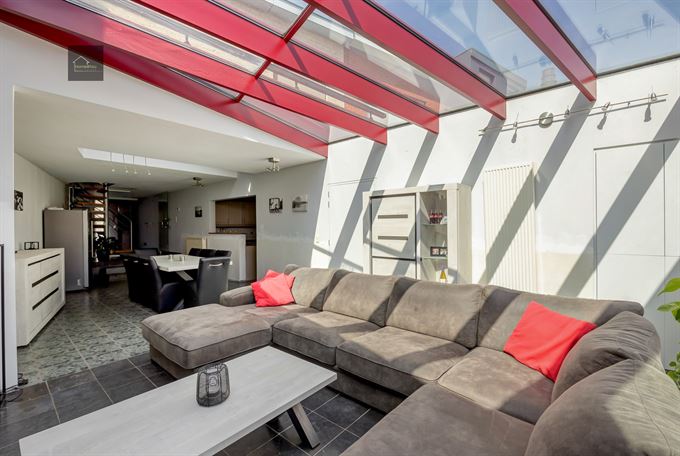 Rustig gelegen en ruime gezinswoning met zonnepanelen