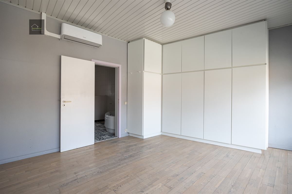 Handelshuis met duplex en 2 aparte tuinen