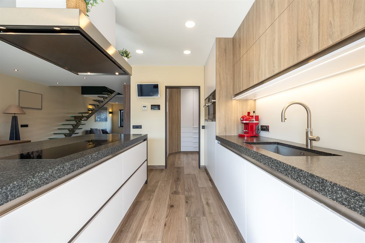 Moderne, energiezuinige halfopen woning in de rustige Vredewijk
