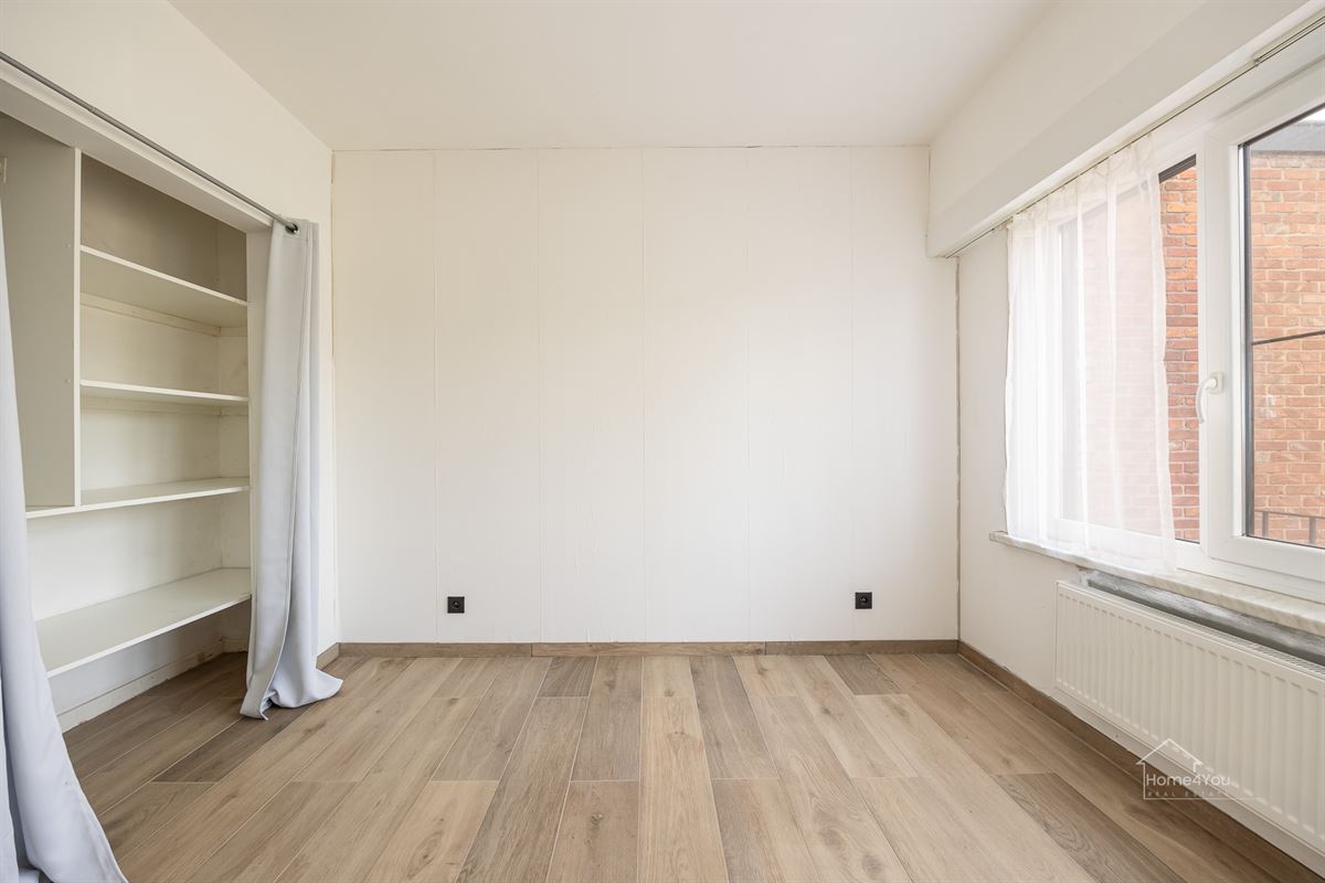 HOB met 4 slaapkamers en 2 badkamers