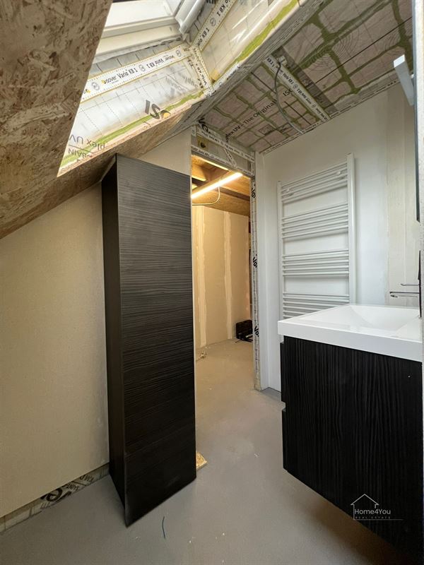 HOB met 4 slaapkamers en 2 badkamers