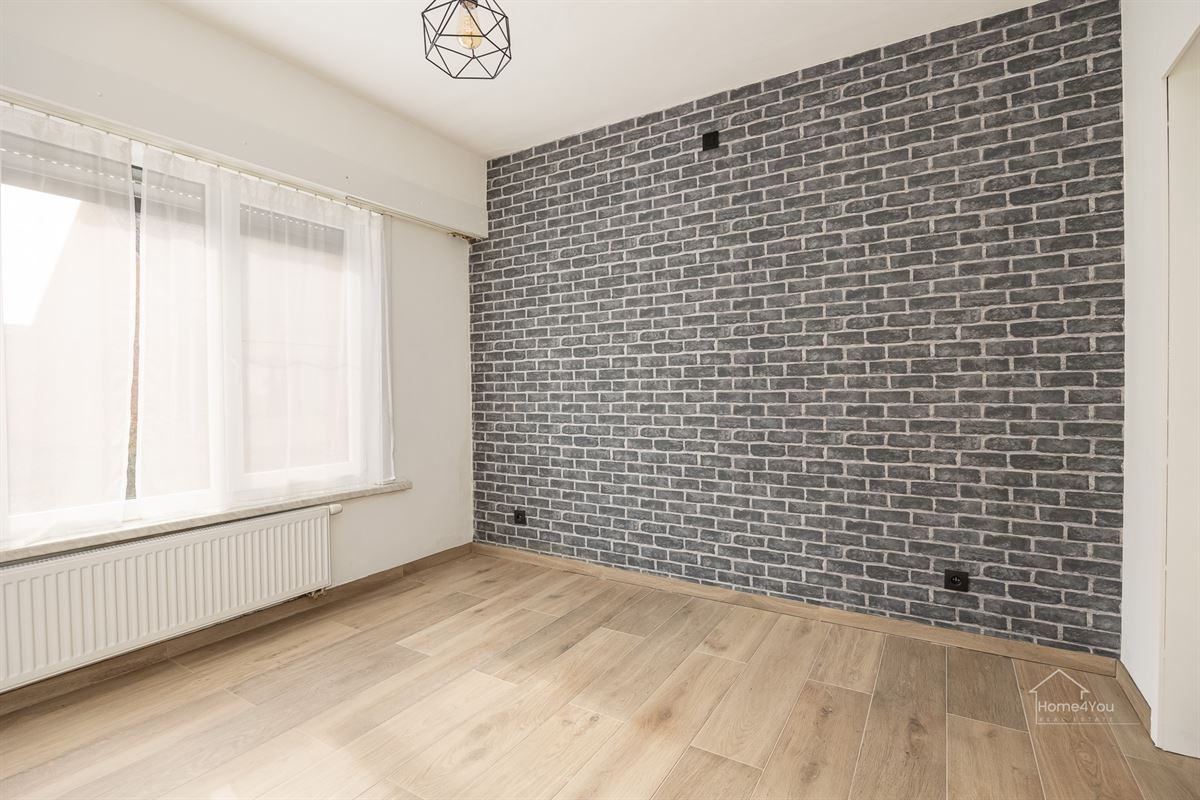 HOB met 4 slaapkamers en 2 badkamers