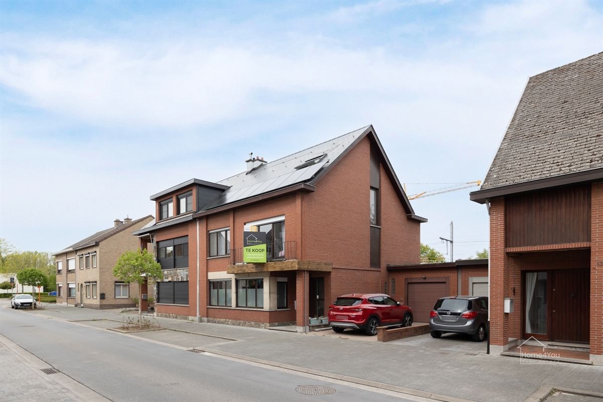 HOB met 4 slaapkamers en 2 badkamers