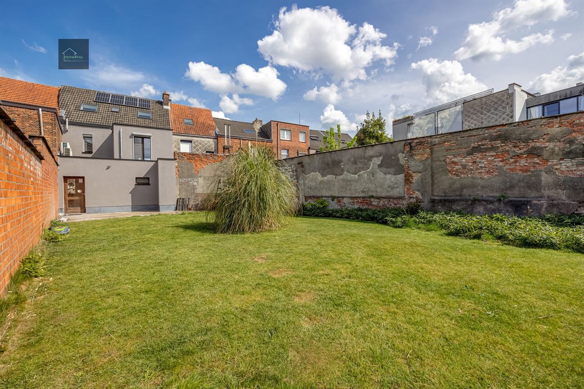 Handelshuis met duplex en 2 aparte tuinen