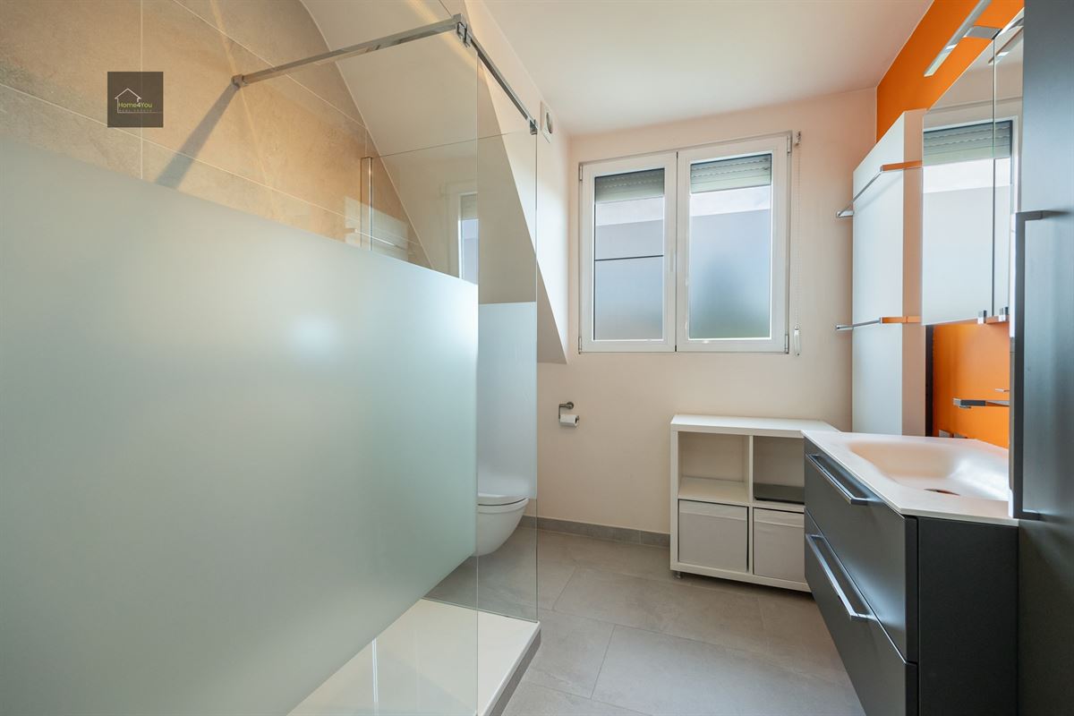 Instapklare woning met zonnepanelen op TOP locatie