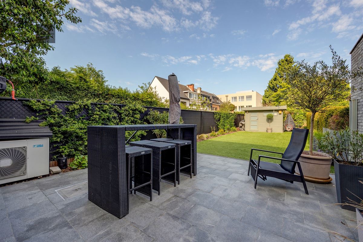 Instapklare woning met zonnepanelen op TOP locatie