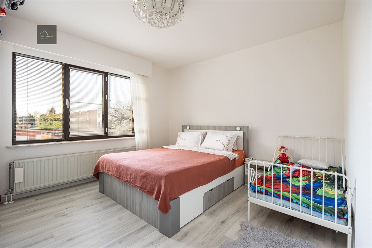 Ruim 3 slaapkamer appartement incl garagebox