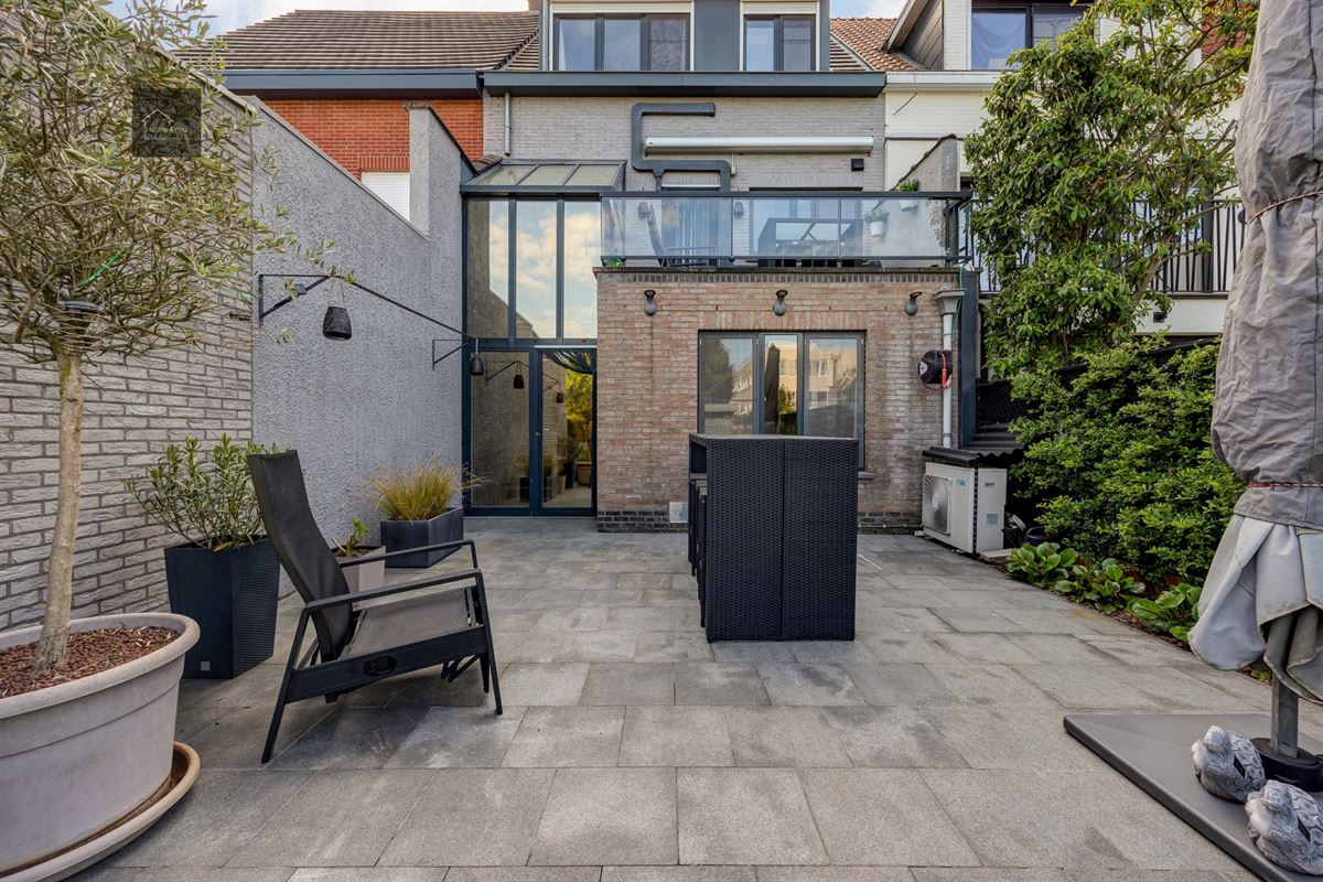 Instapklare woning met zonnepanelen op TOP locatie