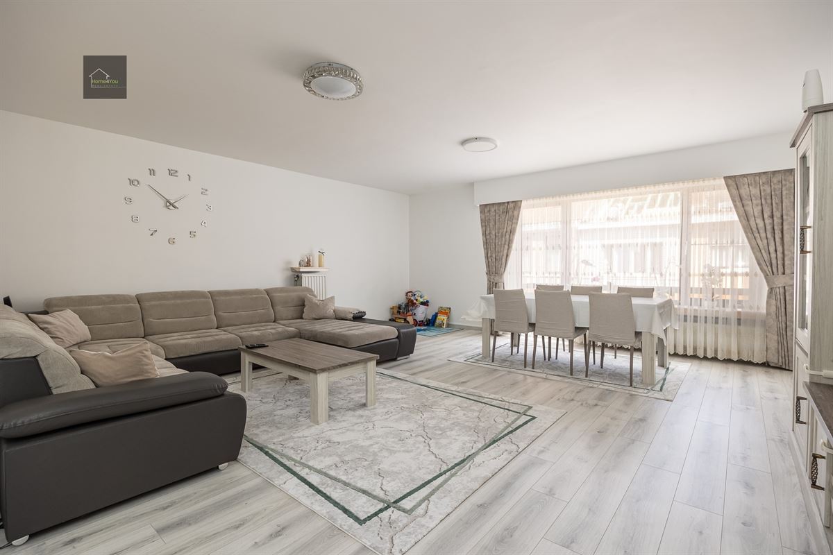 Ruim 3 slaapkamer appartement incl garagebox