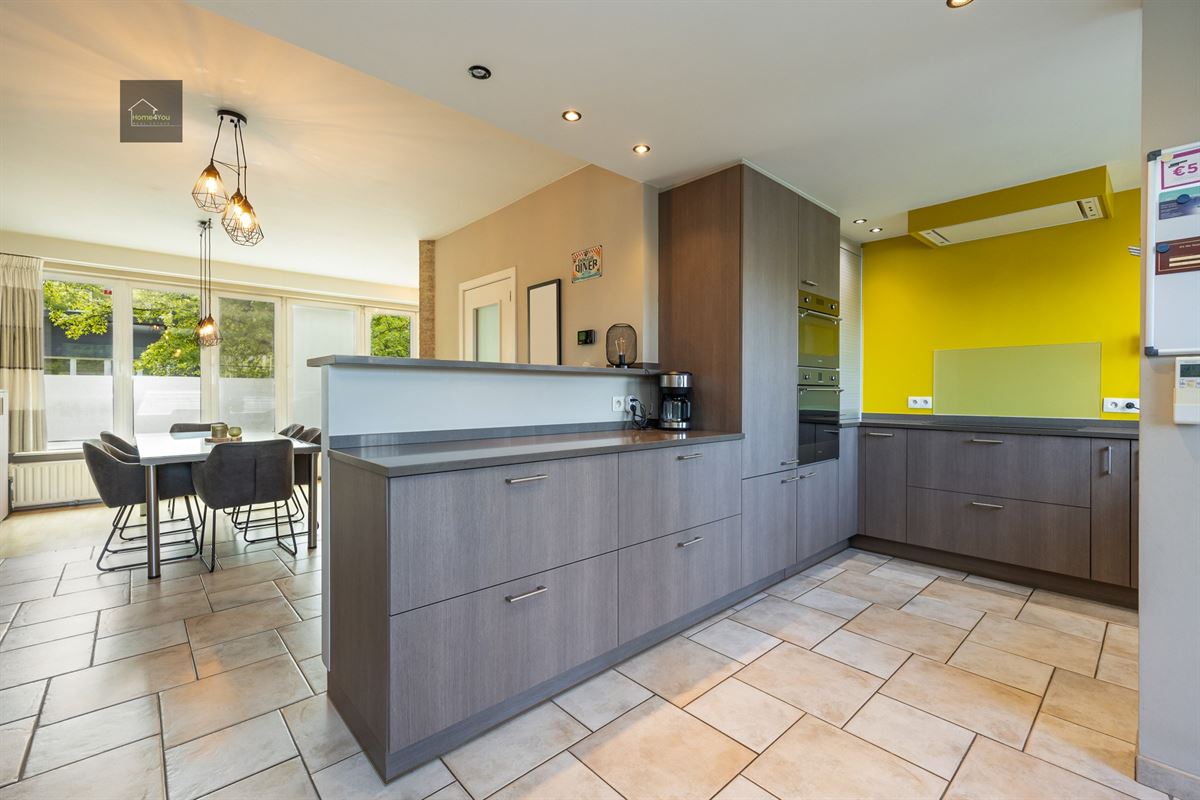 Instapklare woning met zonnepanelen op TOP locatie