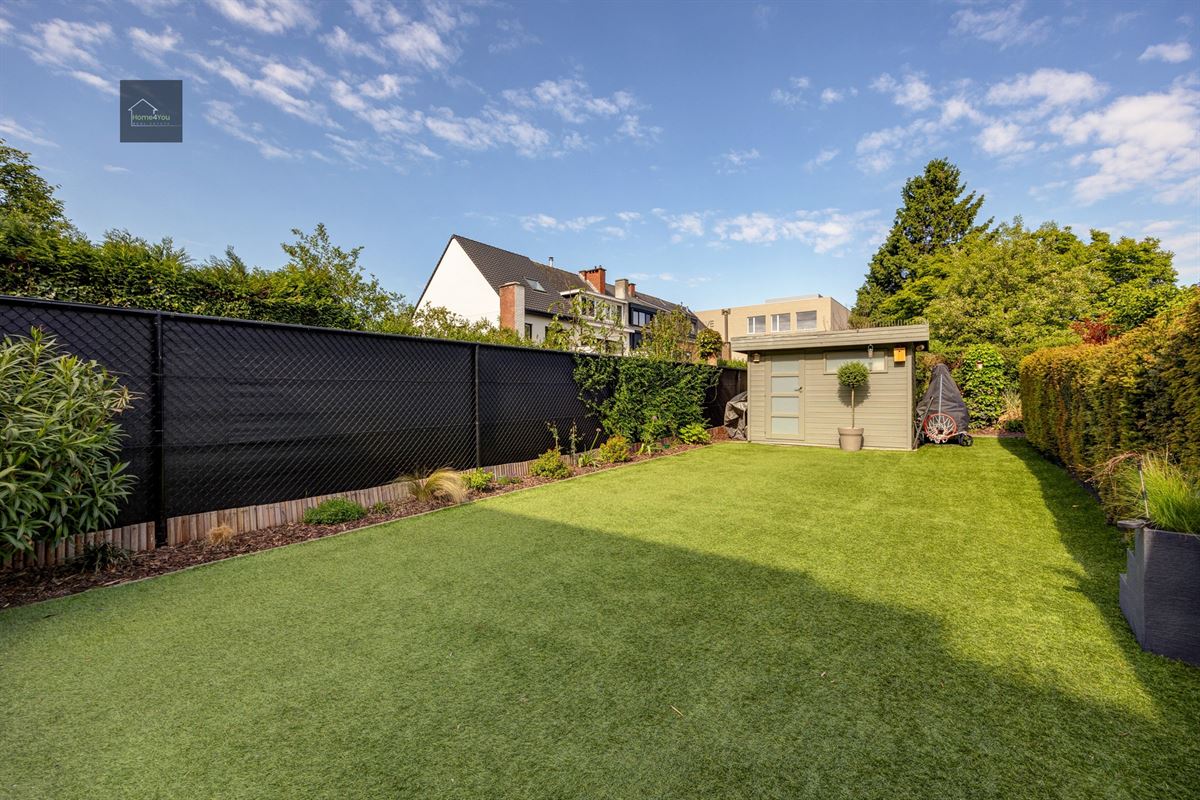 Instapklare woning met zonnepanelen op TOP locatie