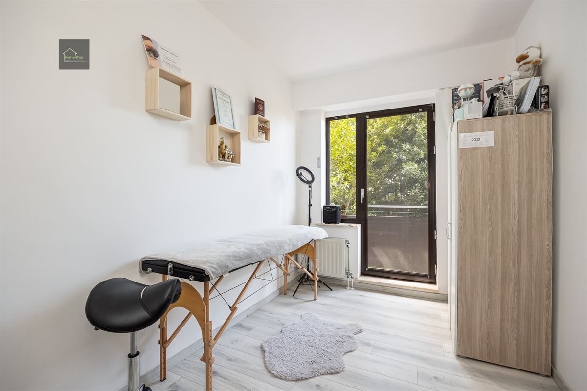 Ruim 3 slaapkamer appartement incl garagebox